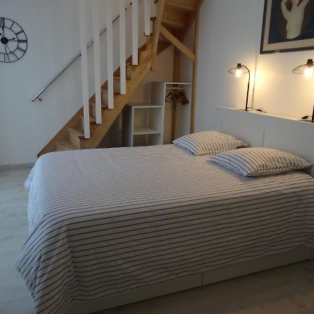 Les Petites Tuileries Bed & Breakfast Bray-sur-Seine Exterior photo